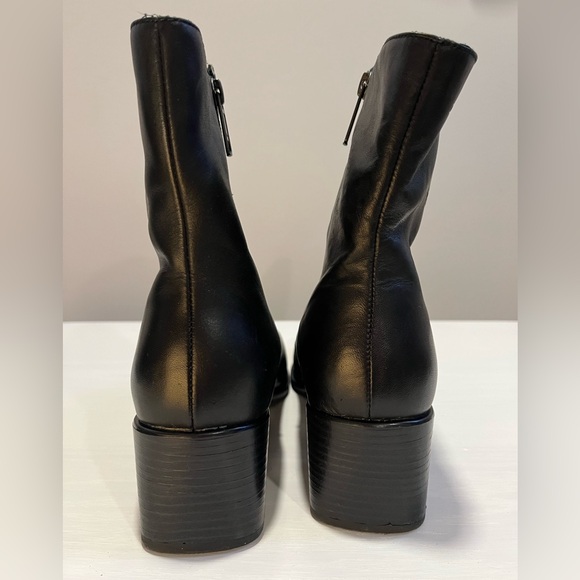 Vintage Black Ankle Boots - Picture 6 of 10